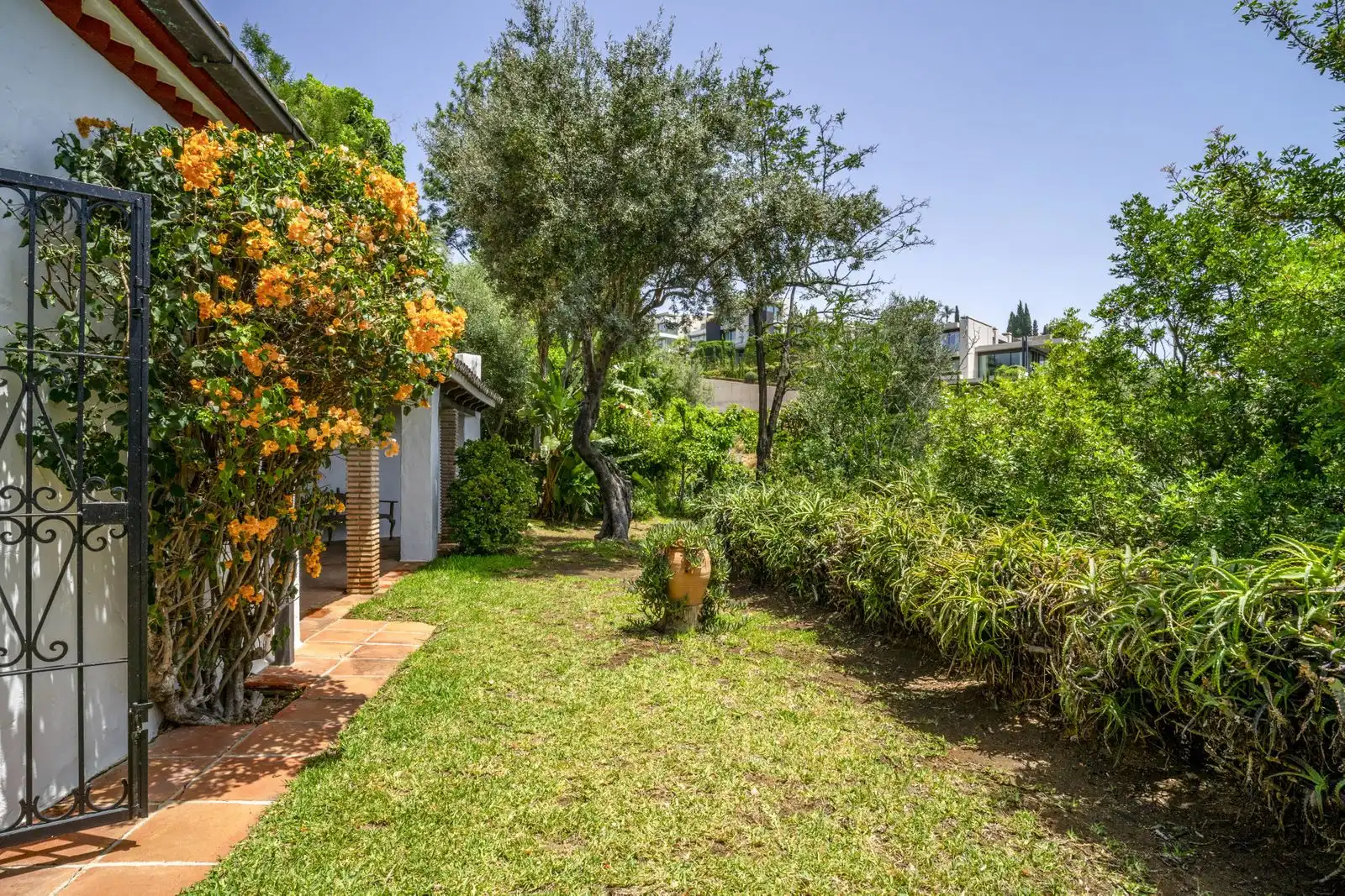 Jardín de Casa o chalet en venta en Benahavís con Aire acondicionado, Terraza y Piscina
