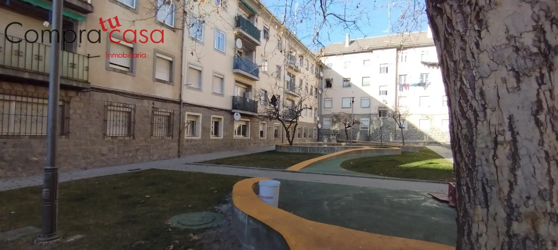 Vista exterior de Piso en venta en Segovia con Calefacción, Trastero y Amueblado
