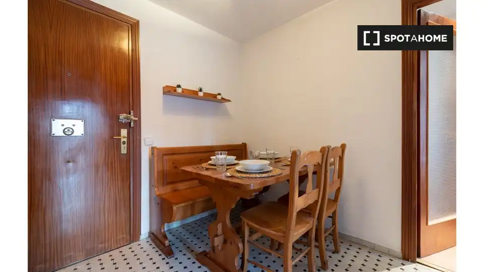 Comedor de Piso de alquiler en Madrid con Aire acondicionado, Calefacción y Amueblado