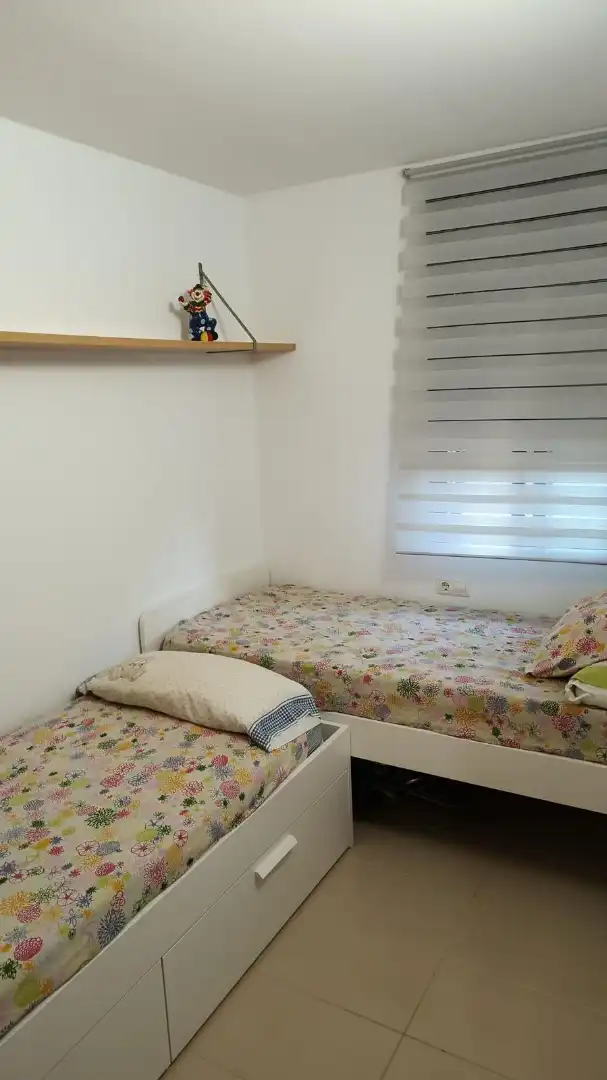 Schlafzimmer von Erdgeschoss zum Verkauf in Mont-roig del Camp mit Klimaanlage, Heizung und Terrasse