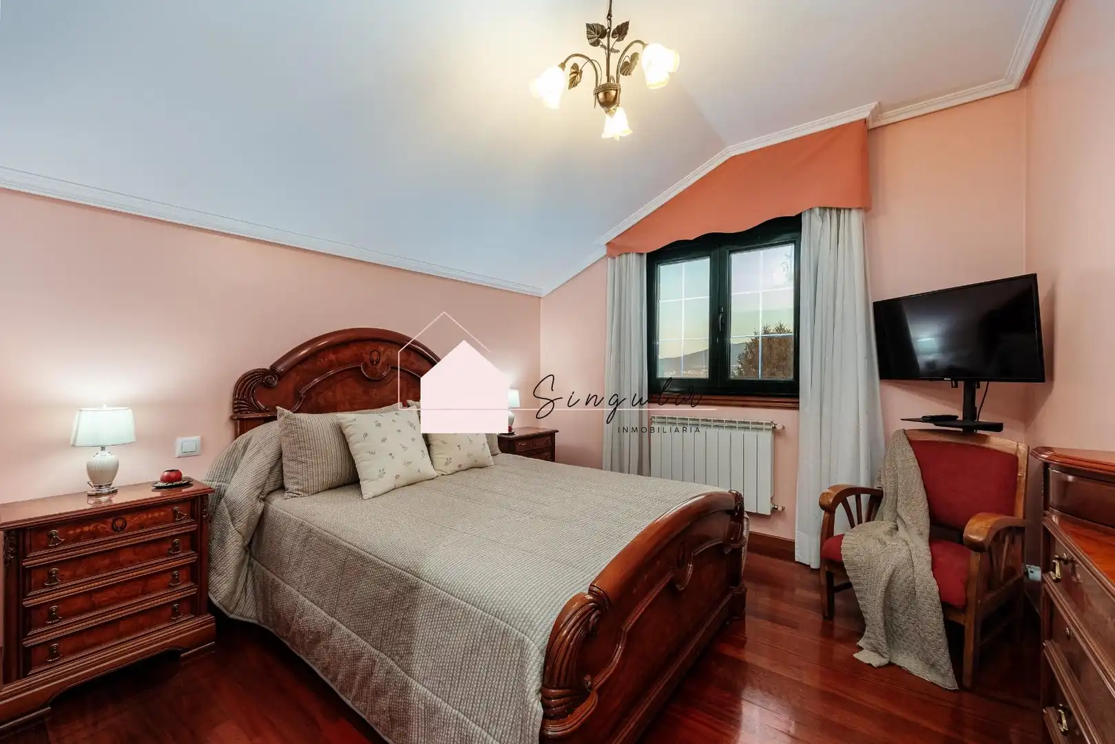 Schlafzimmer von Haus oder Chalet zum Verkauf in Tui mit Heizung, Abstellraum und Schwimmbad