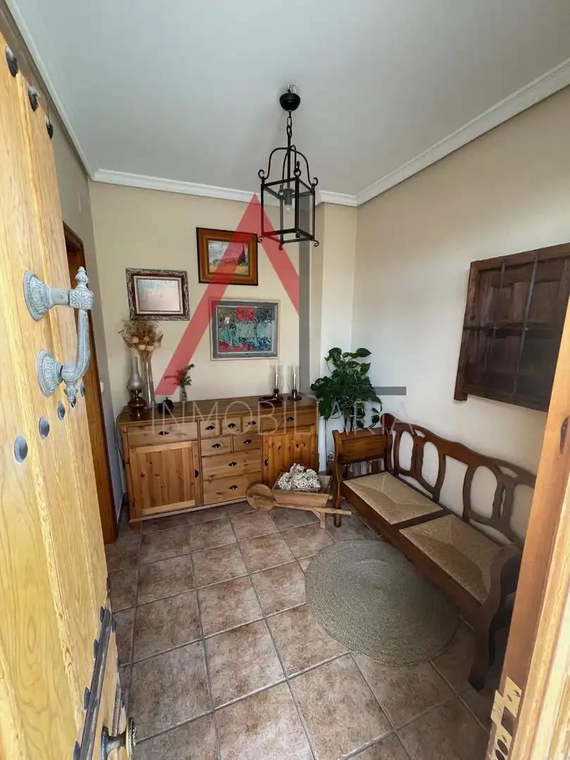 Sala d'estar de Casa o xalet en venda en Navas de Oro amb Calefacció, Jardí privat i Parquet