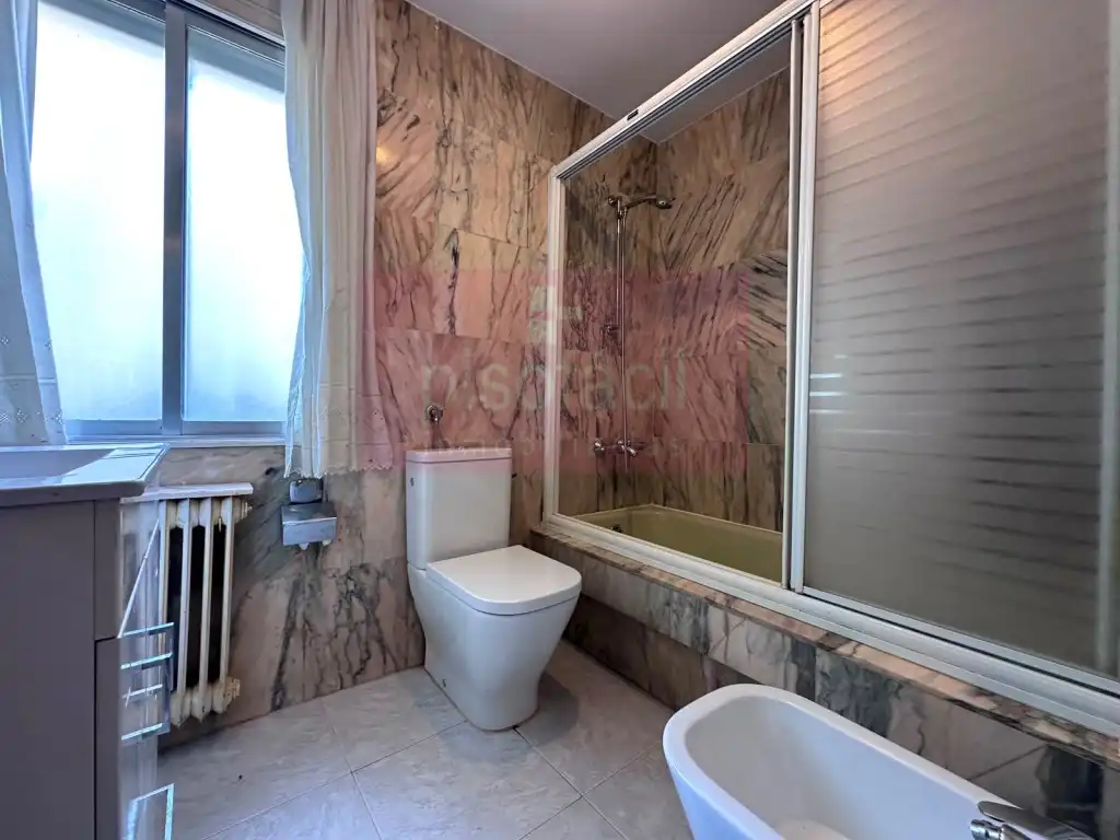 Baño de Piso en venta en Lugo