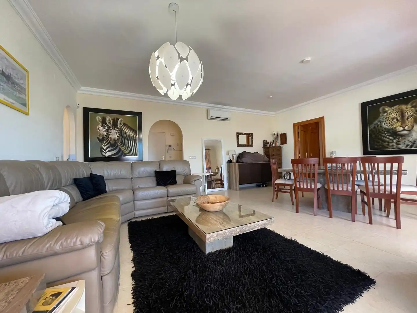 Sala de estar de Ático en venta en Mijas con Aire acondicionado, Calefacción y Jardín privado