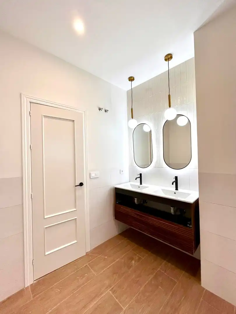 Bathroom of Flat for sale in Málaga  with Terrace and Balcony