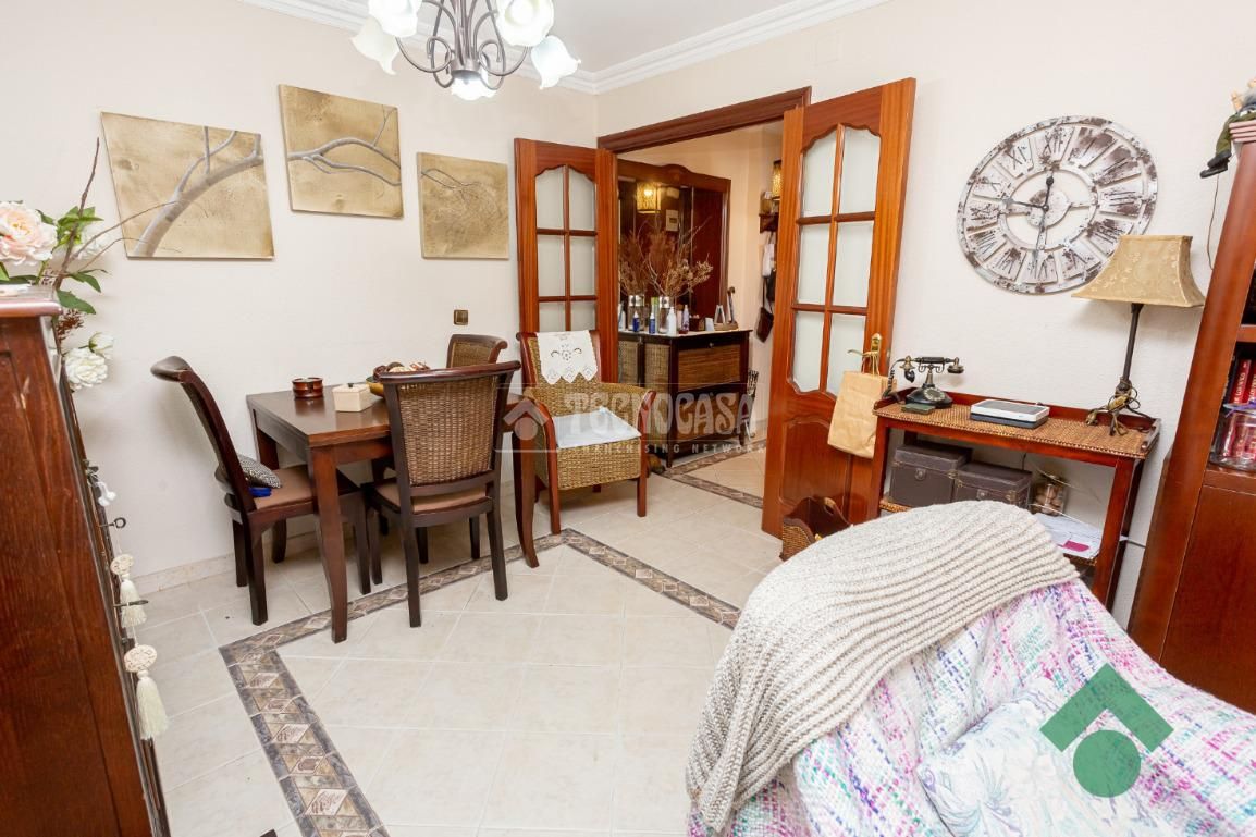 Dining room of Flat for sale in Algeciras  with Air Conditioner and Furnished