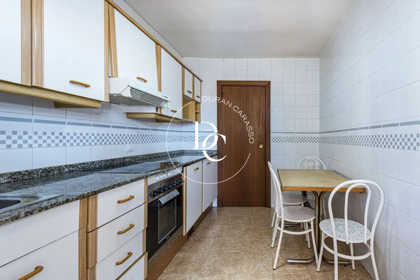 Cuina de Casa o xalet en venda en Sant Pere de Ribes amb Jardí privat, Terrassa i Traster