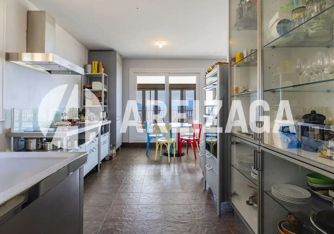 Cocina de Piso en venta en Donostia - San Sebastián  con Calefacción, Terraza y Trastero