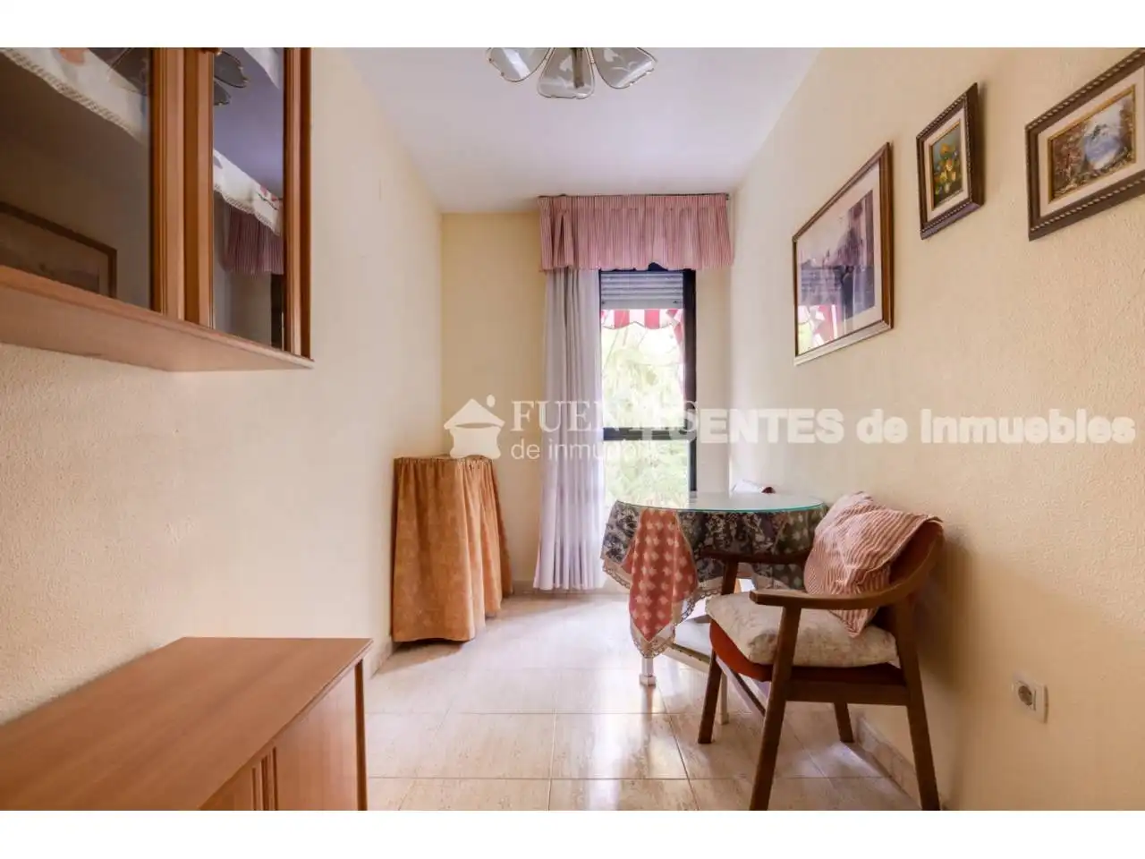 Flat for sale in Calle pintor baeza, Altozano - Conde Lumiares