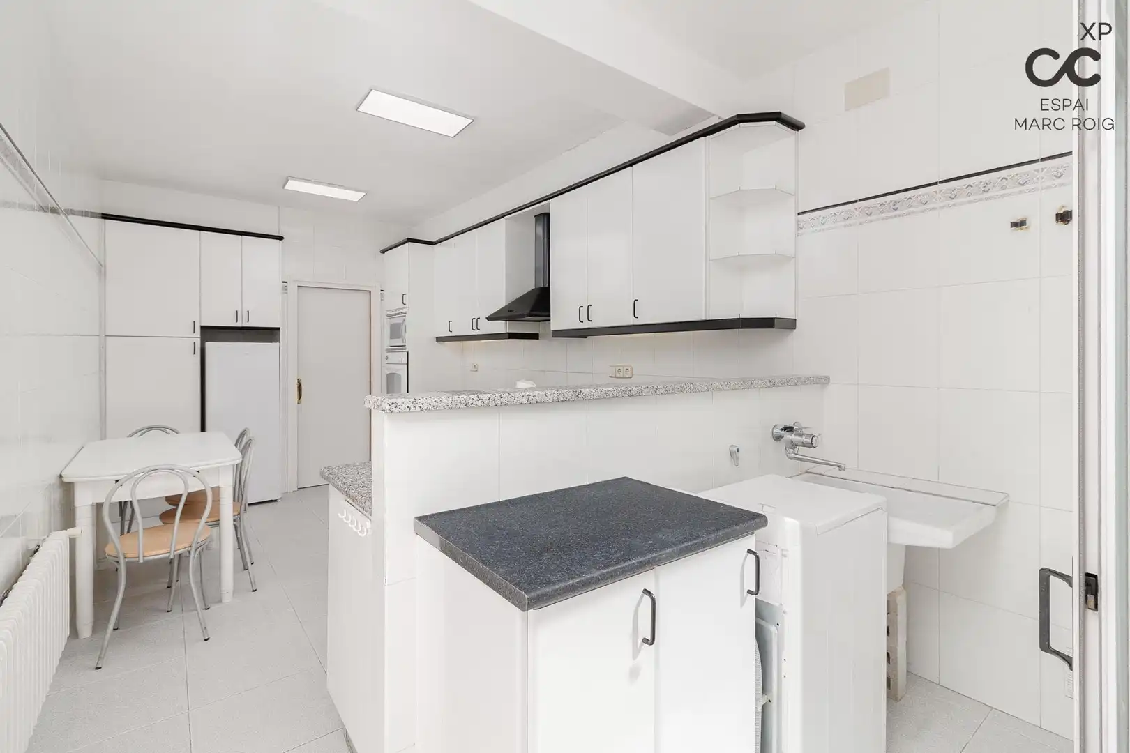 Casa amb terrassa en venda a Carrer FIGUERES, imagen 6