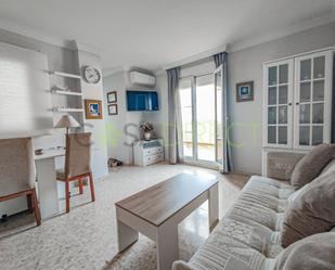 Living room of Flat to rent in Vélez-Málaga  with Air Conditioner, Terrace and Furnished