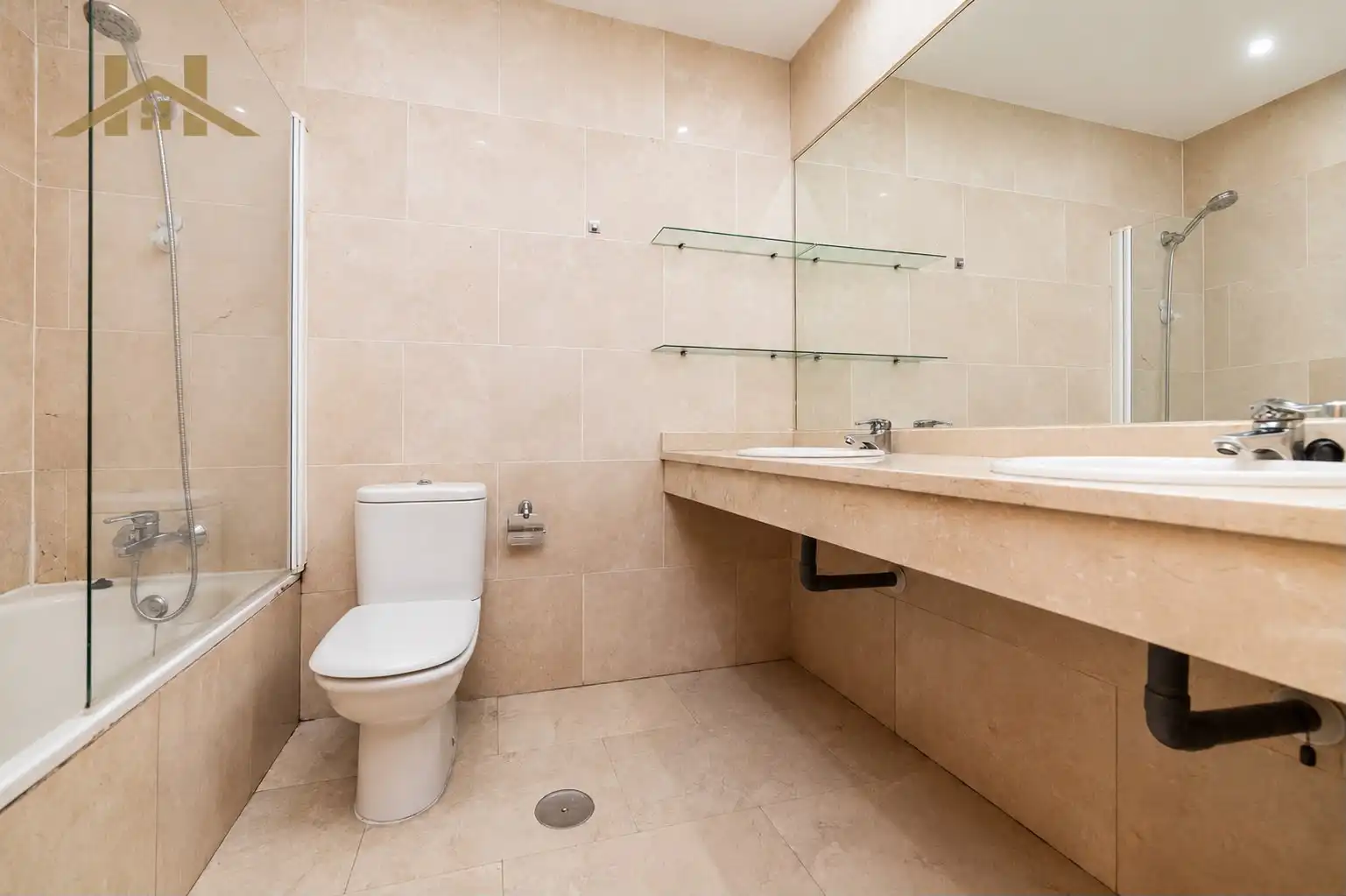 Badezimmer von Wohnung zum Verkauf in Brunete mit Heizung, Abstellraum und Balkon