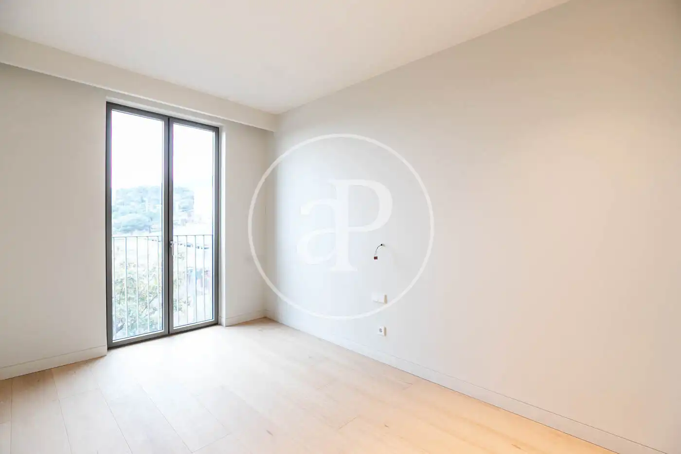 Schlafzimmer von Wohnung zur Miete in Barcelona mit Klimaanlage, Heizung und Privatgarten