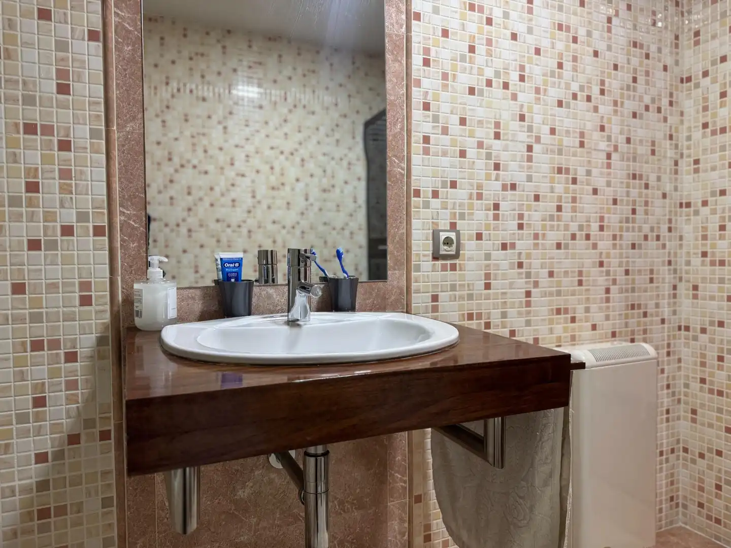 Bathroom of Duplexes for sale in Candeleda  with Heating, Private garden and Storage room