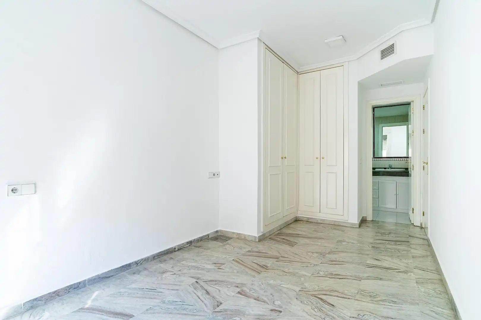 Piso de alquiler en Sevilla con Aire acondicionado y Calefacción