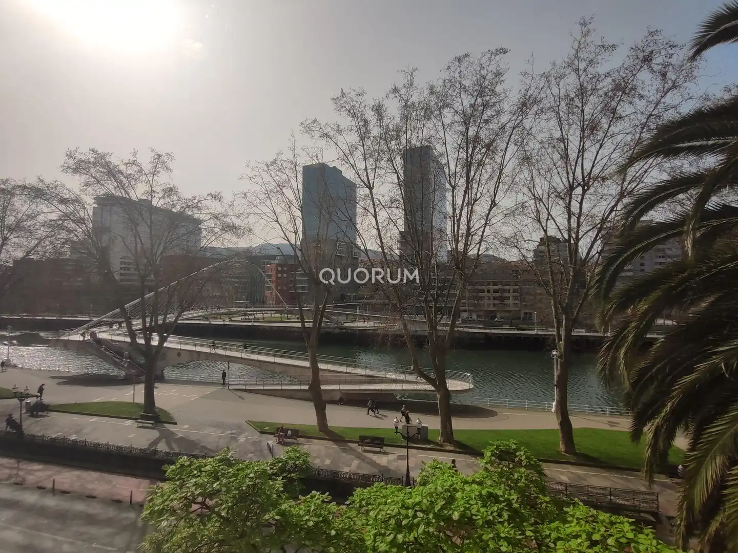 Vista exterior de Oficina de alquiler en Bilbao  con Calefacción y Amueblado