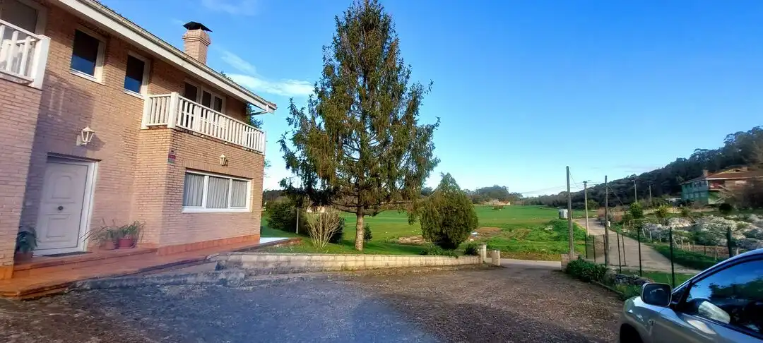 Außenansicht von Haus oder Chalet zum Verkauf in Camargo mit Heizung