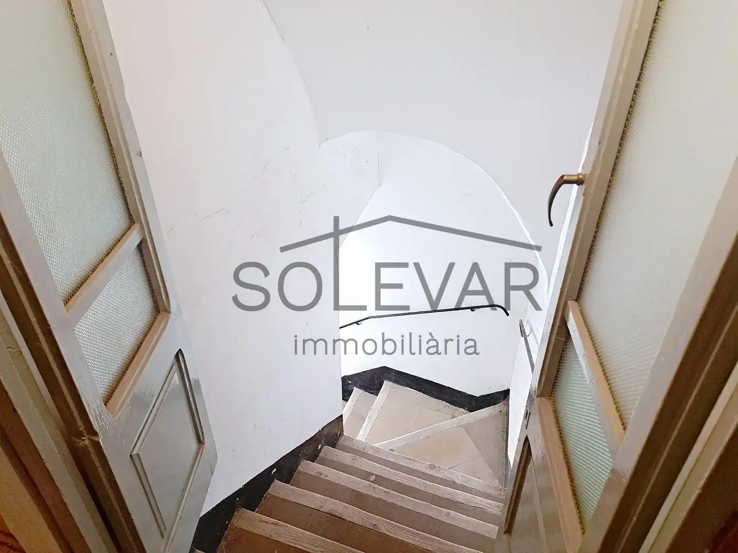 Casa adosada en venda en Tremp amb Traster