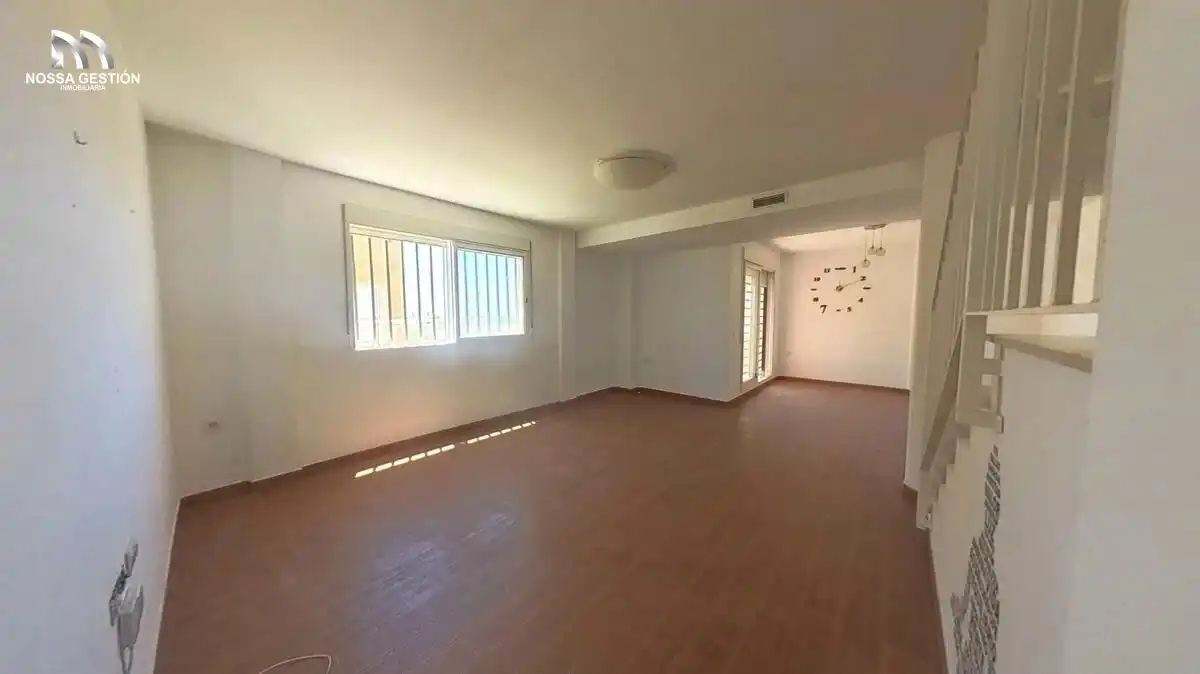 Houses for sale in L'Alfàs del Pi  with Private garden and Balcony