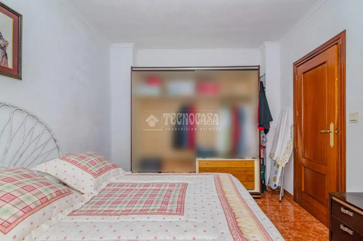 Habitación de Casa adosada en venta en Alhendín