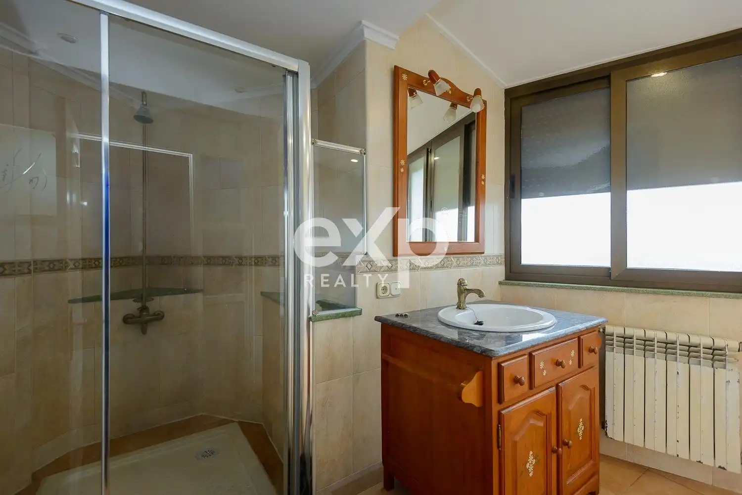 Bathroom of Flat for sale in Avilés  with Heating, Terrace and Furnished