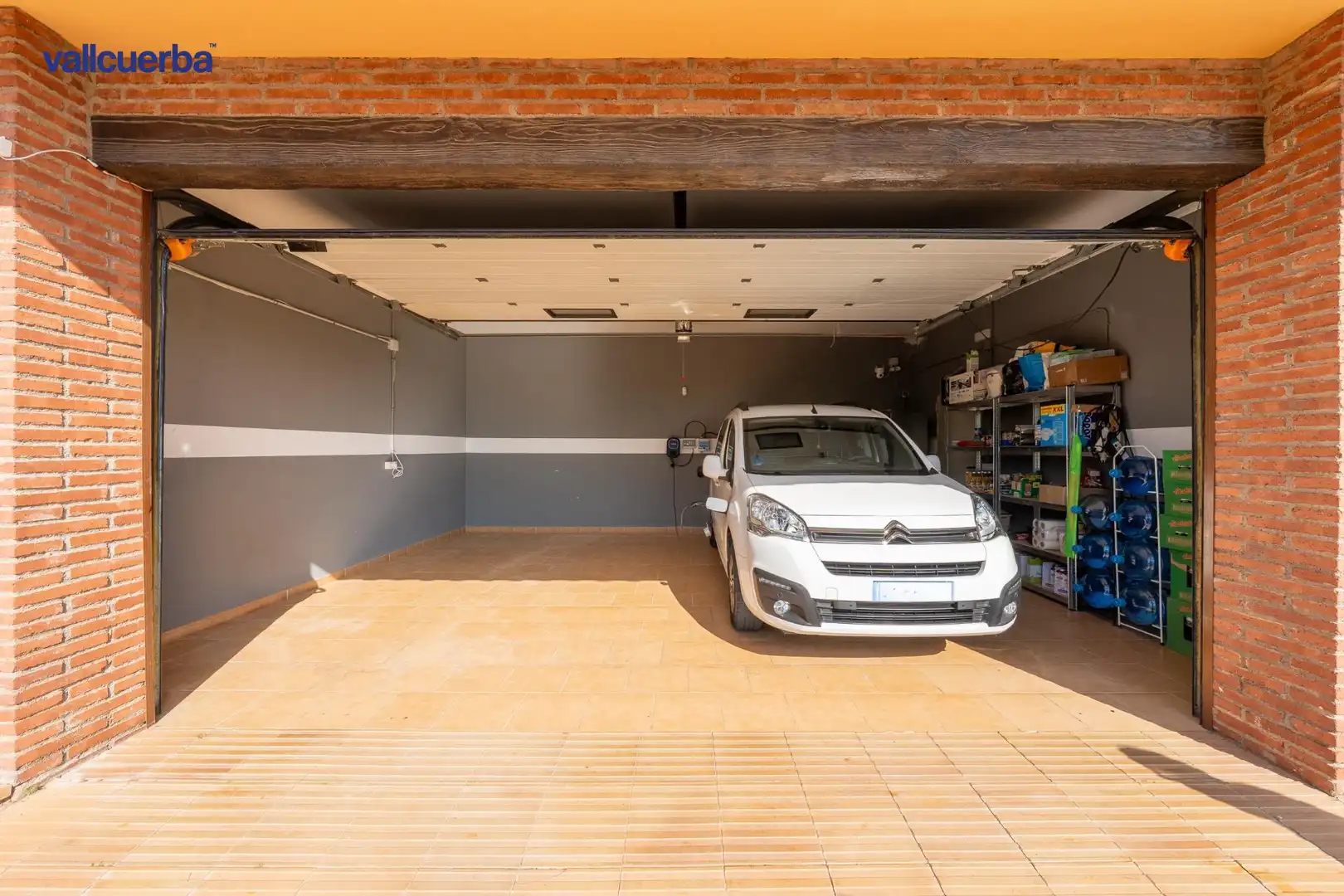 Parking de Casa adosada en venta en Riudecanyes con Aire acondicionado, Calefacción y Jardín privado