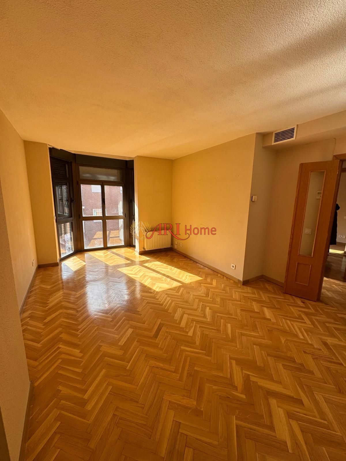 Dormitori de Pis de lloguer en  Madrid Capital amb Aire condicionat i Calefacció