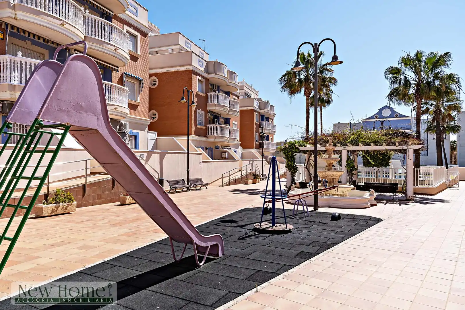 Exterior view of Flat for sale in Roquetas de Mar  with Terrace, Swimming Pool and Furnished