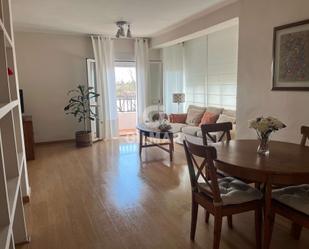 Sala d'estar de Pis de lloguer en  Sevilla Capital amb Terrassa i Moblat