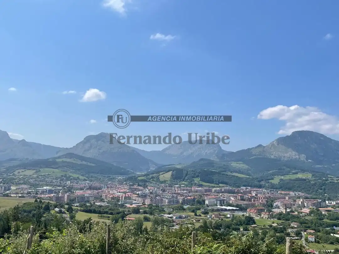 Außenansicht von Wohnung zum Verkauf in Iurreta mit Privatgarten, Abstellraum und Balkon