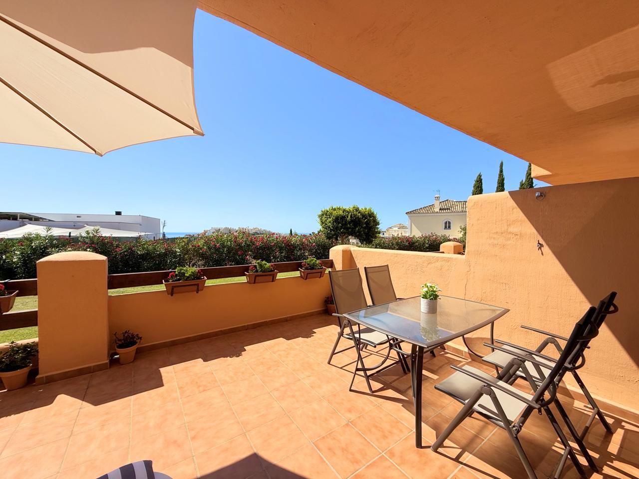 Terrassa de Apartament en venda en Casares amb Aire condicionat, Calefacció i Jardí privat