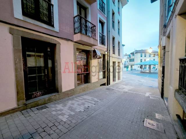 Local comercial en Alquiler en Casco Histórico