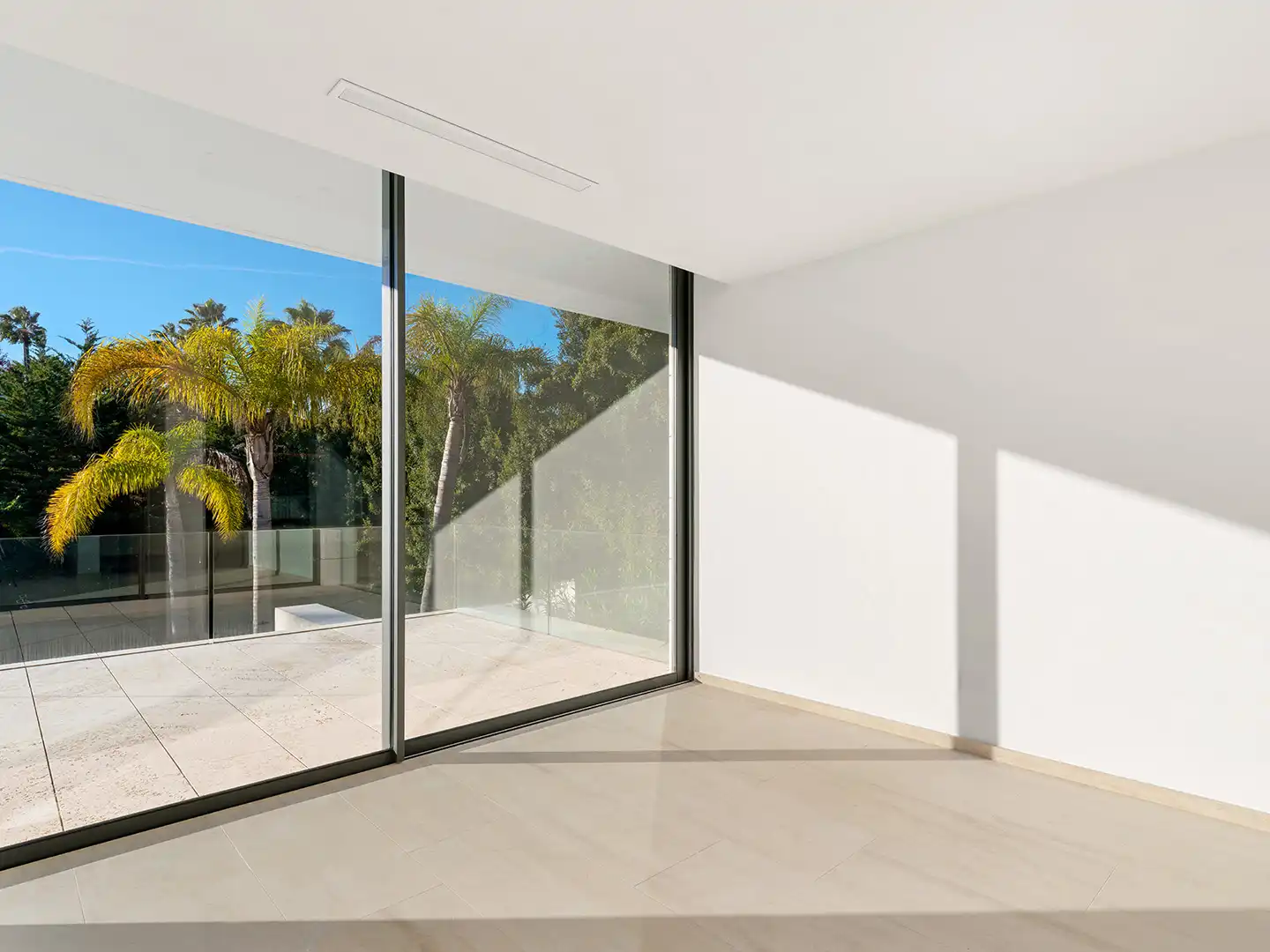 Vista exterior de Casa o chalet en venta en Sotogrande con Aire acondicionado, Calefacción y Jardín privado
