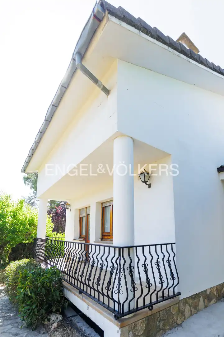 Vista exterior de Casa o xalet en venda en Calaf amb Calefacció, Jardí privat i Terrassa