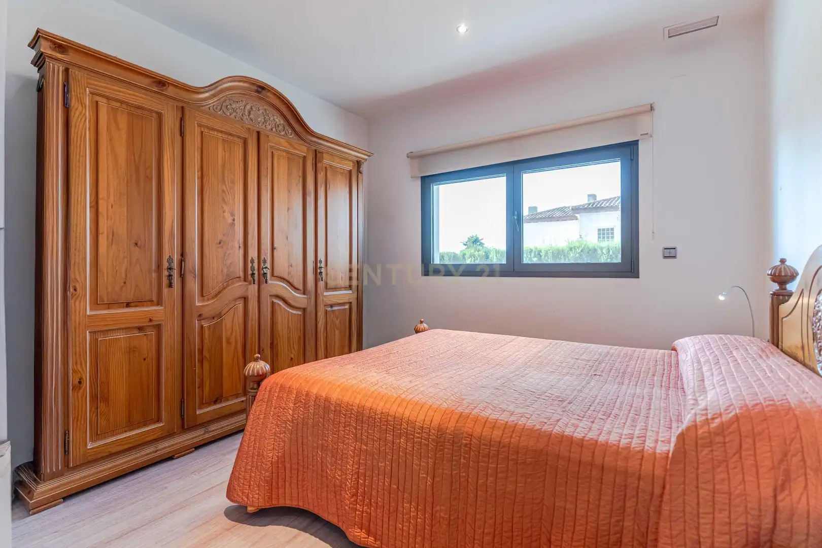 Dormitori de Casa o xalet en venda en Gójar amb Aire condicionat, Jardí privat i Traster