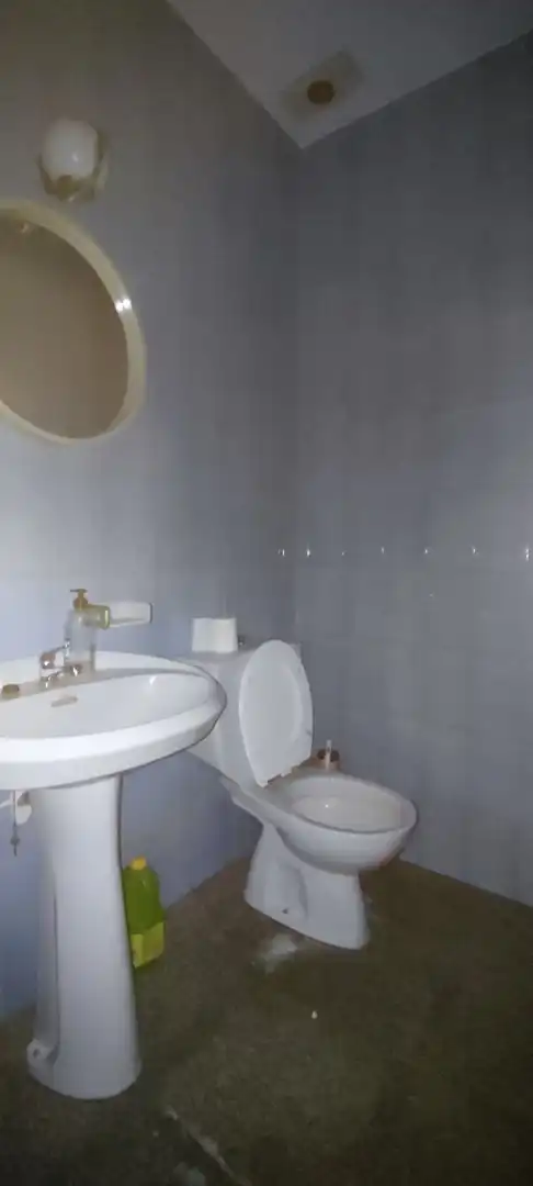 Baño de Nave industrial en venta en Alcoy / Alcoi