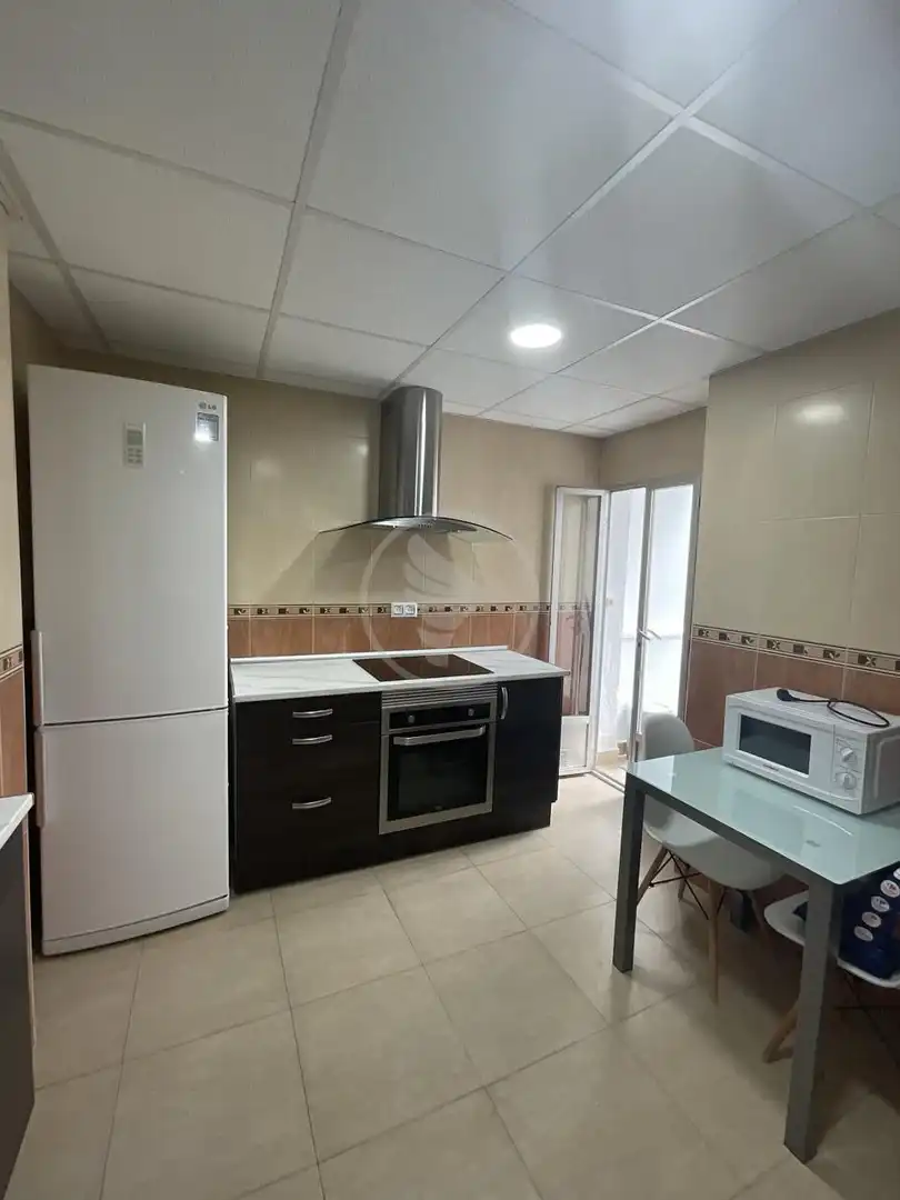 Küche von Wohnung zum Verkauf in Linares mit Klimaanlage, Terrasse und Möbliert