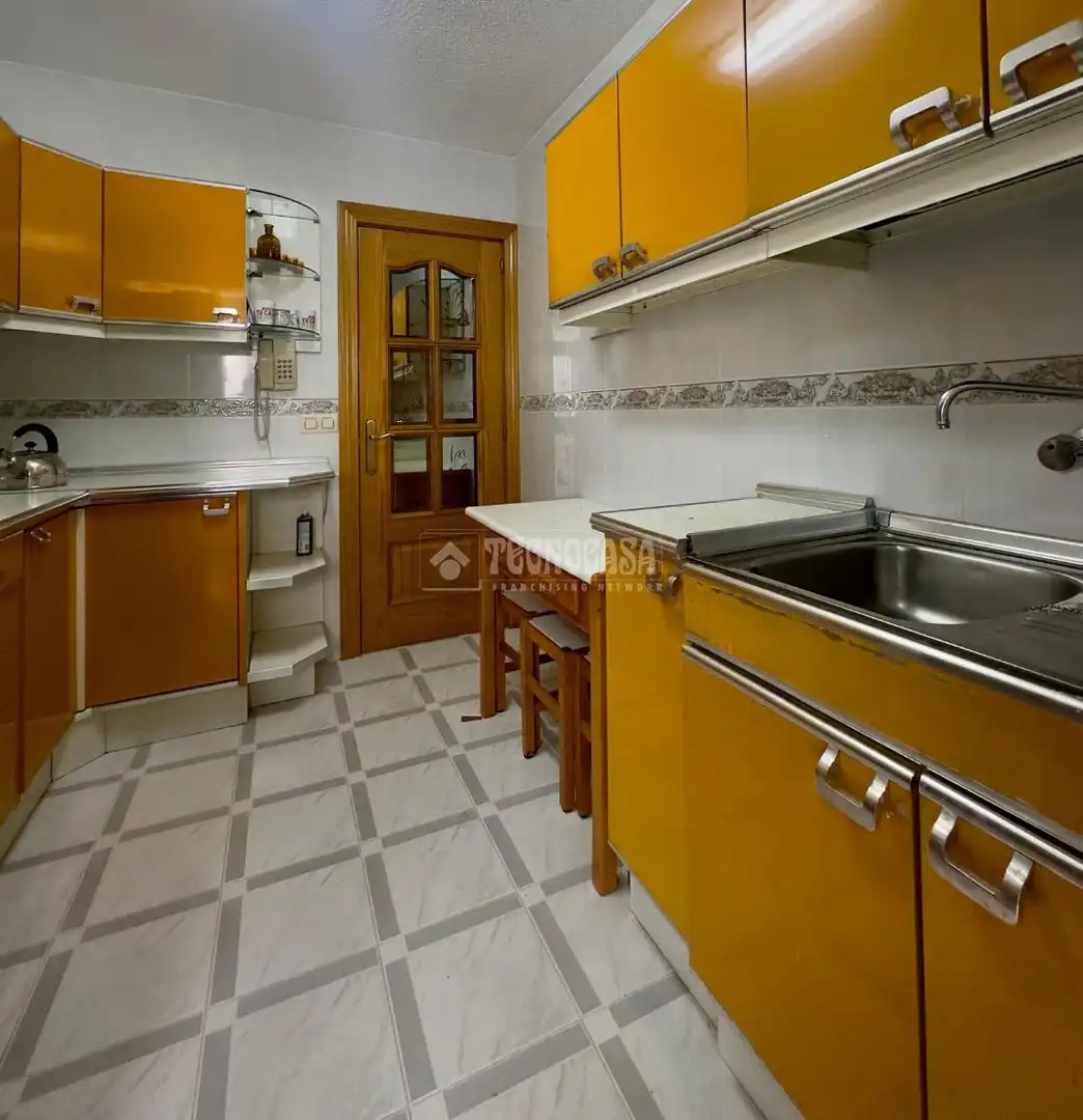 Cocina de Piso en venta en Móstoles con Aire acondicionado y Terraza