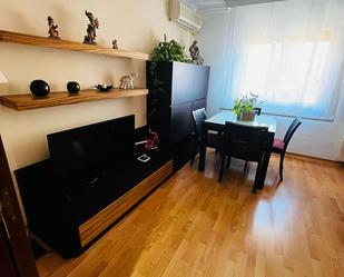 Living room of Flat for sale in L'Hospitalet de Llobregat  with Air Conditioner, Heating and Oven