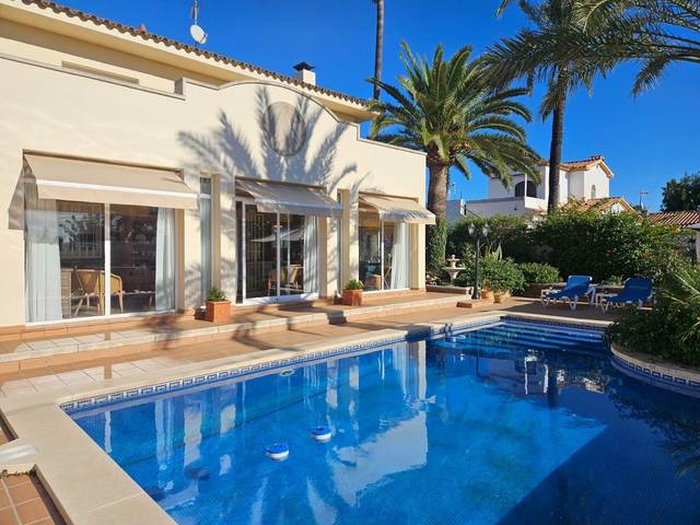 Casa-chalet en Venta en Cambrils Mediterrani