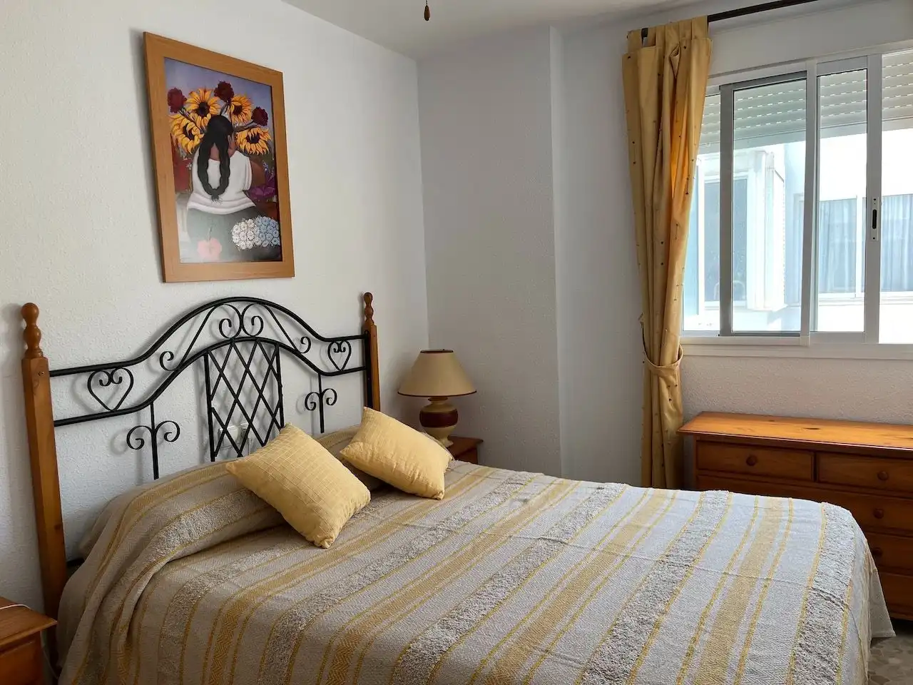 Habitación de Ático de alquiler en Vélez-Málaga con Aire acondicionado, Calefacción y Terraza