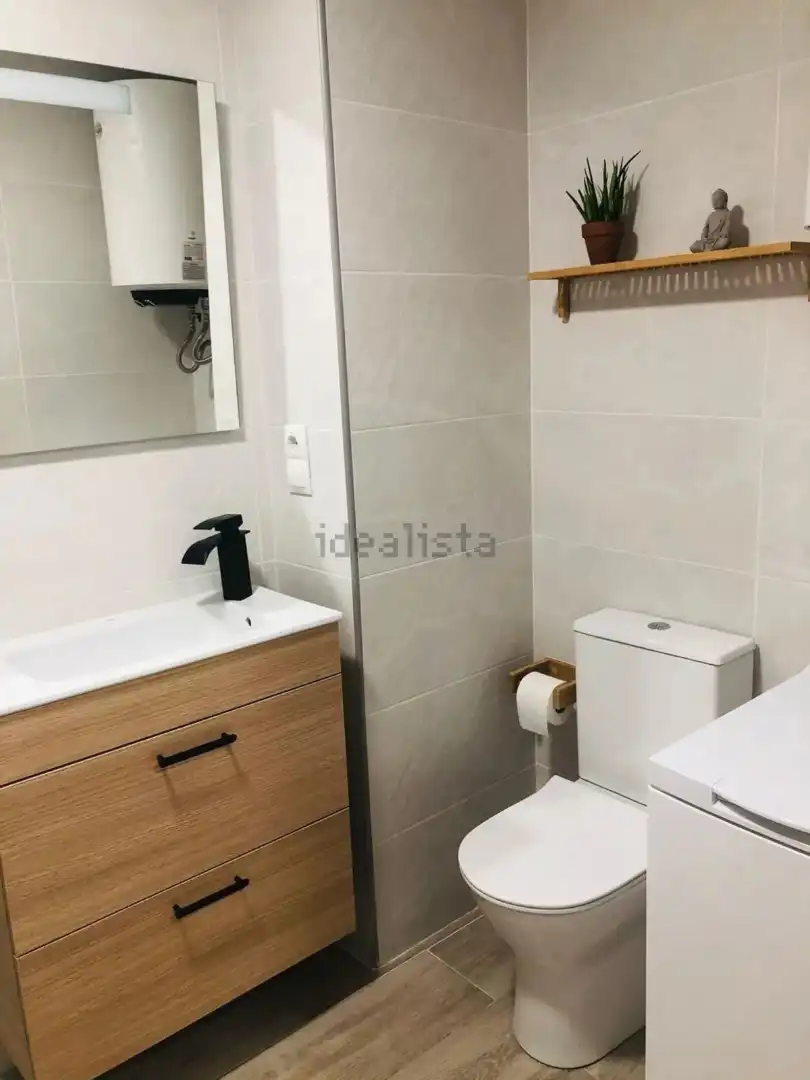 Bathroom of Study for sale in Benalmádena  with Air Conditioner, Heating and Furnished