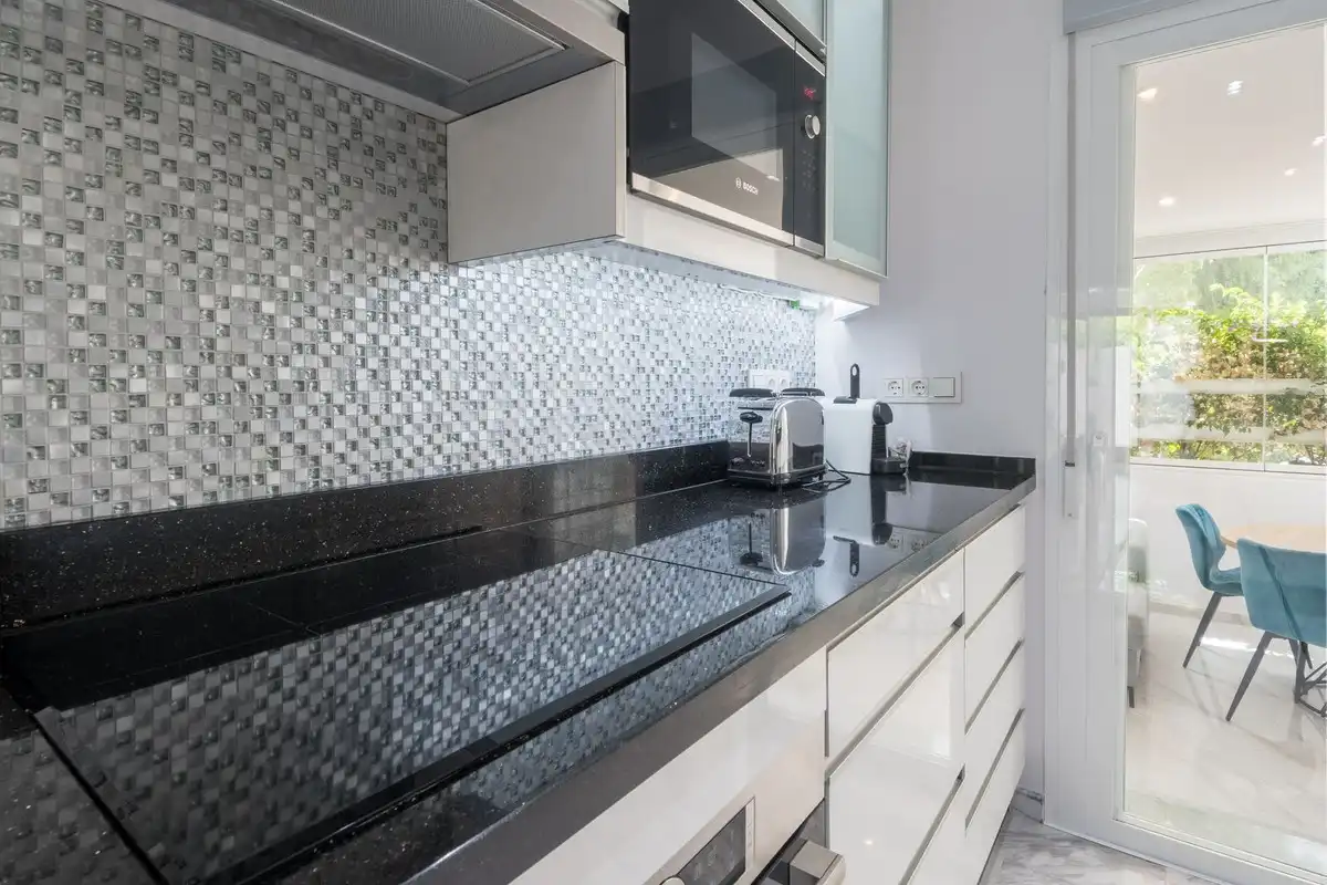 Kitchen of Ground floor for sale in Marbella  with Air Conditioner, Terrace and Storage room