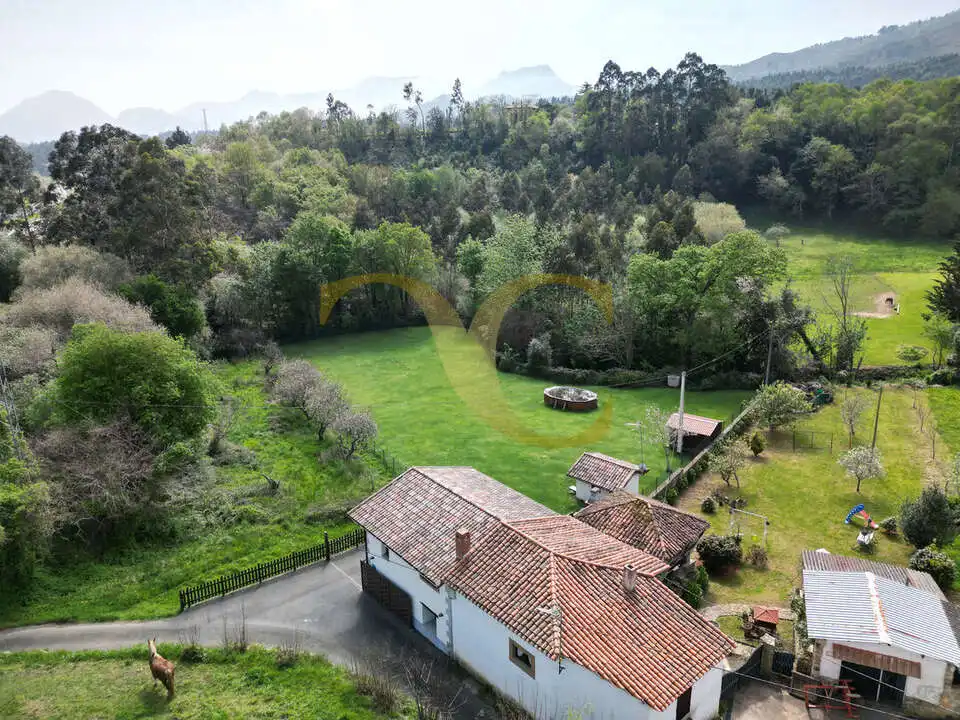 Jardín de Casa o chalet en venta en Ribadesella con Calefacción, Jardín privado y Trastero