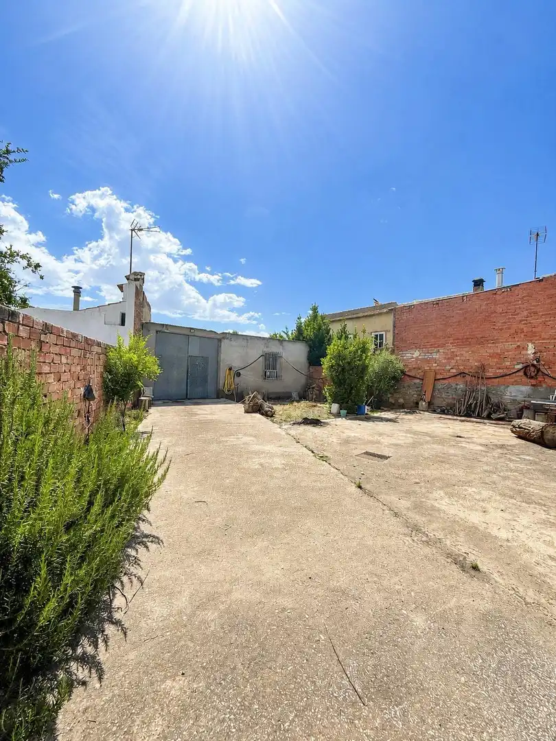 Wohnbaugrundstück zum Verkauf in Villafranca de los Caballeros