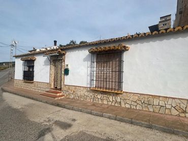 Maison jumelée à vendre à Zona de la Vega