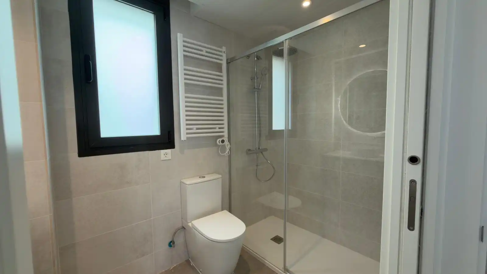 Bathroom of Attic for sale in Esplugues de Llobregat  with Air Conditioner, Heating and Terrace