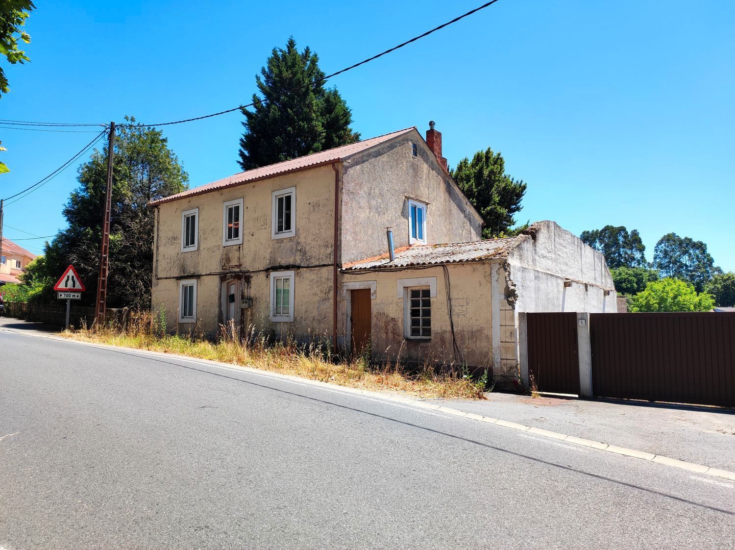 Vista exterior de Casa o xalet en venda en Cambre  amb Jardí privat, Parquet i Traster
