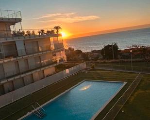 Piscina de Apartament en venda en Sant Andreu de Llavaneres amb Aire condicionat, Calefacció i Terrassa