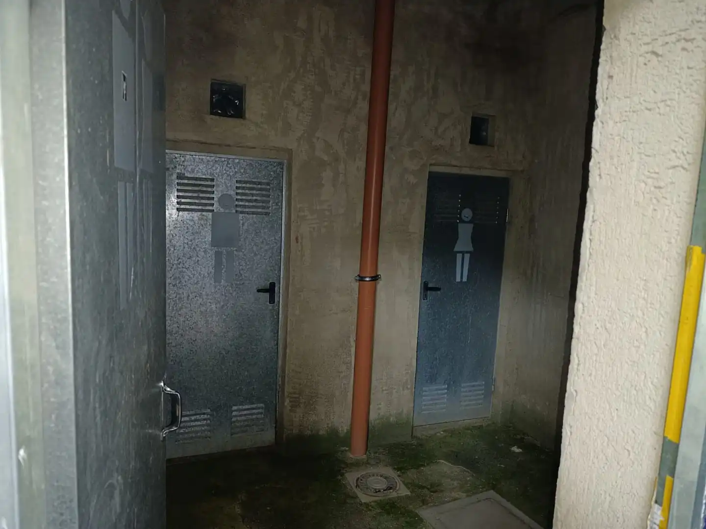 Bathroom of Commercial properties for rent in Almansa  with Terrace